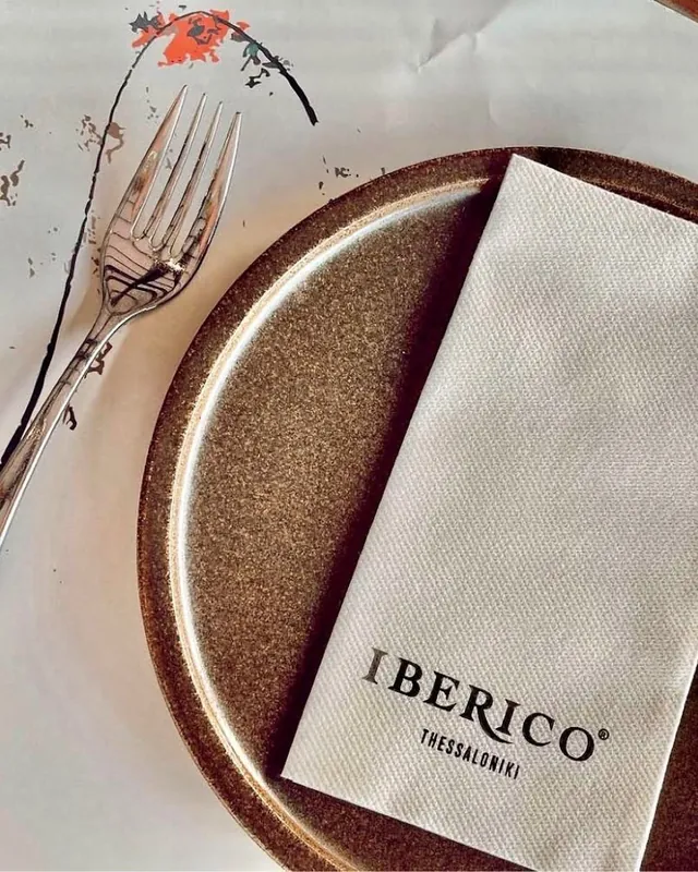 Bedruckte Finezza Serviette mit Kundenlogo – Beispiel
